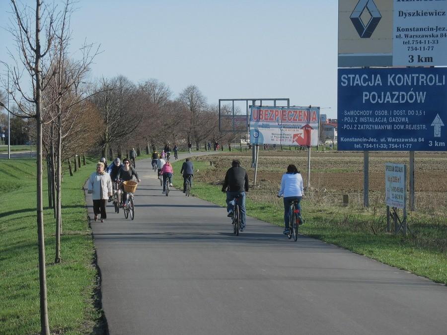 Ścieżka pieszo-rowerowa do Powsina