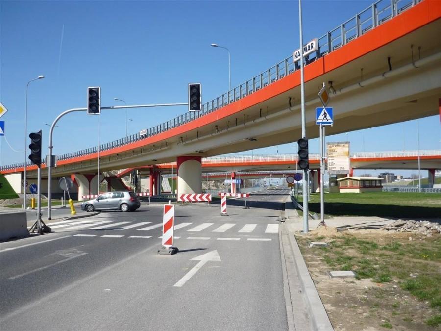 Podpora, o którą rozbił się +Wacław Nycz - mistrz w lataniu precyzyjnym