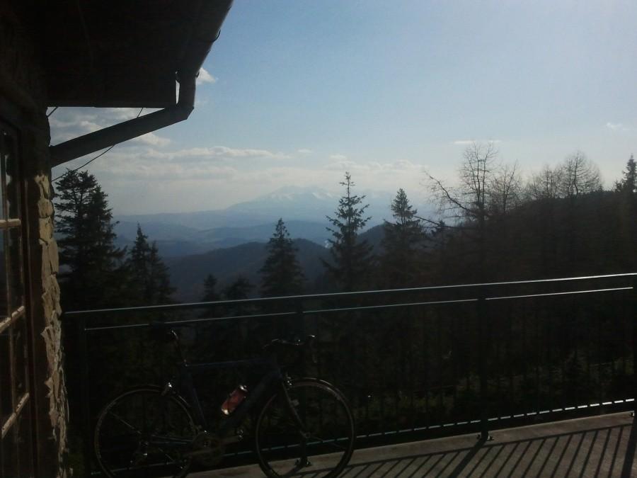 Tatry z tarasu schroniska