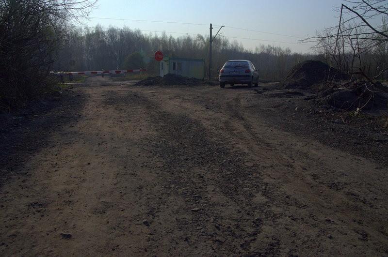 wjazd na teren budowy DTŚki w Sośnicy