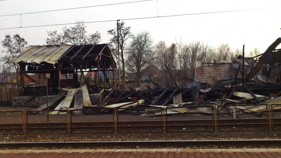 Spłonęły stare magazyny