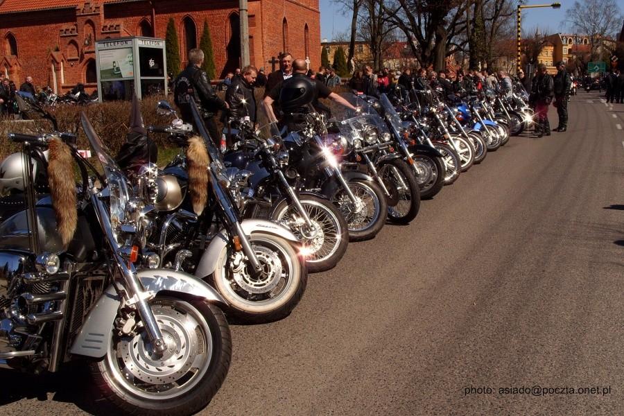 "Kociewska wiosna" - zlot motocykli i pojazdów zabytkowych w Pelplinie