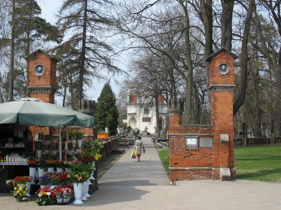 Brama Cmentarza Wilanowskiego