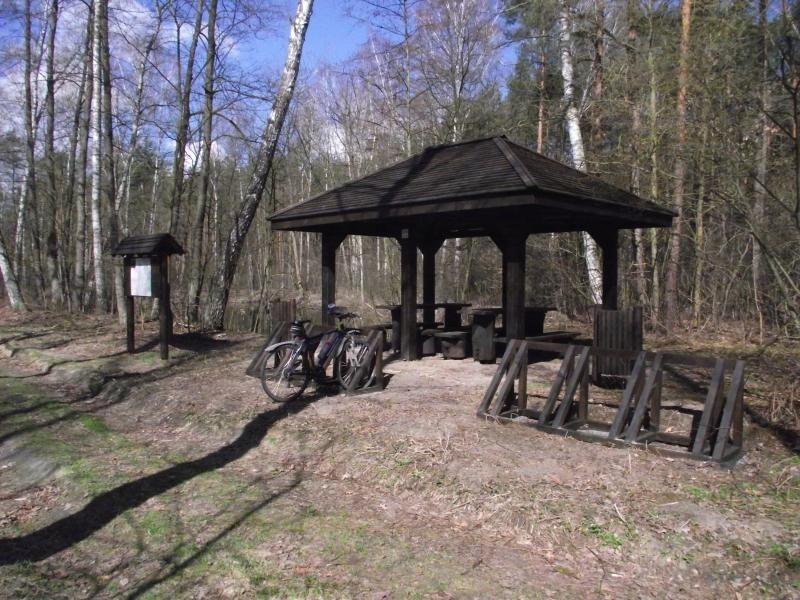 wiata na szlaku za Górą Kalwarią