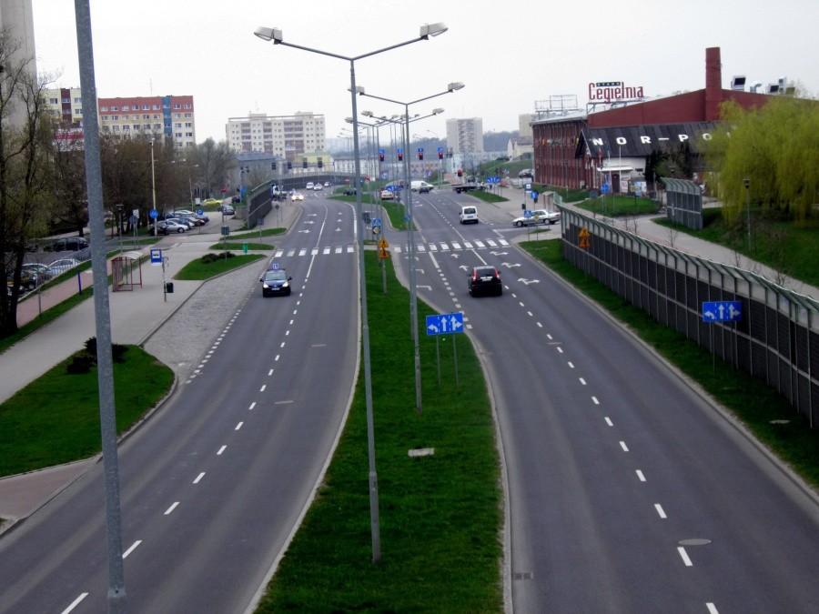 Z kładki nad ulicą Przyjaciół Żołnierza - 25 kwietnia 13 r.