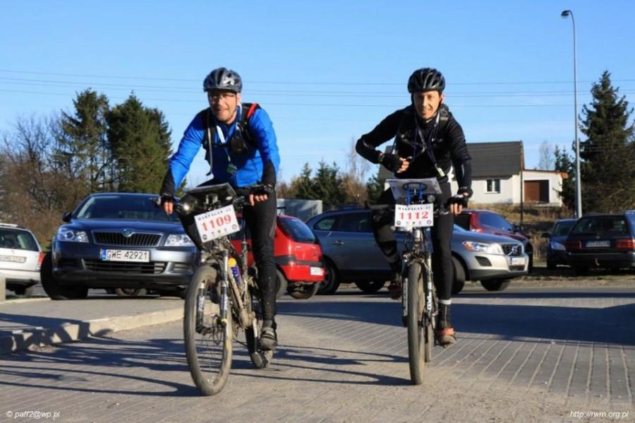 200km za nami, a na gębach banany. To pewnie od tych dropsów.