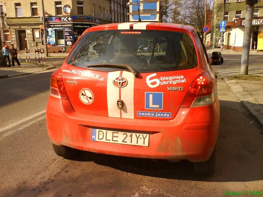 Z boku ma wielki napis "WILK" czym mnie przeraził ;)