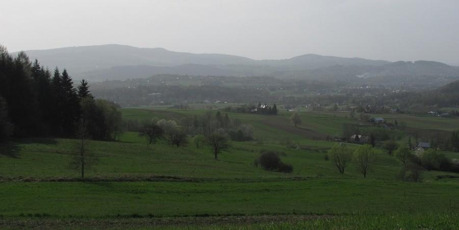 Maślana Góra w oddali