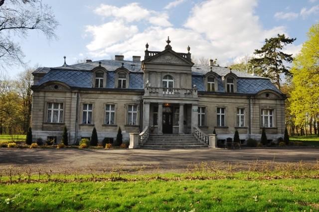 Pałac w Sławnie - widok frontowy...