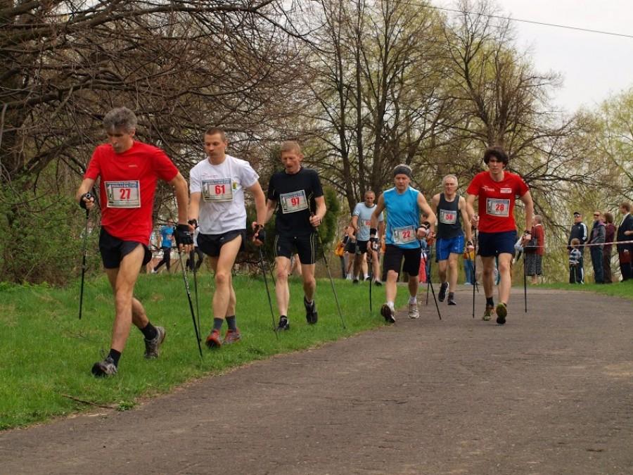 1 Przełaj "Bałtyk" Częstochowski Marsz Nordic Walking (czołówka)