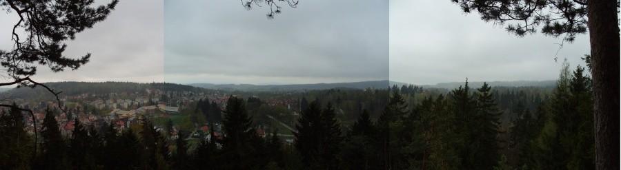Panorama na Polanicę choć pogoda była deszczowa to widok był bardzo przyzwoity.