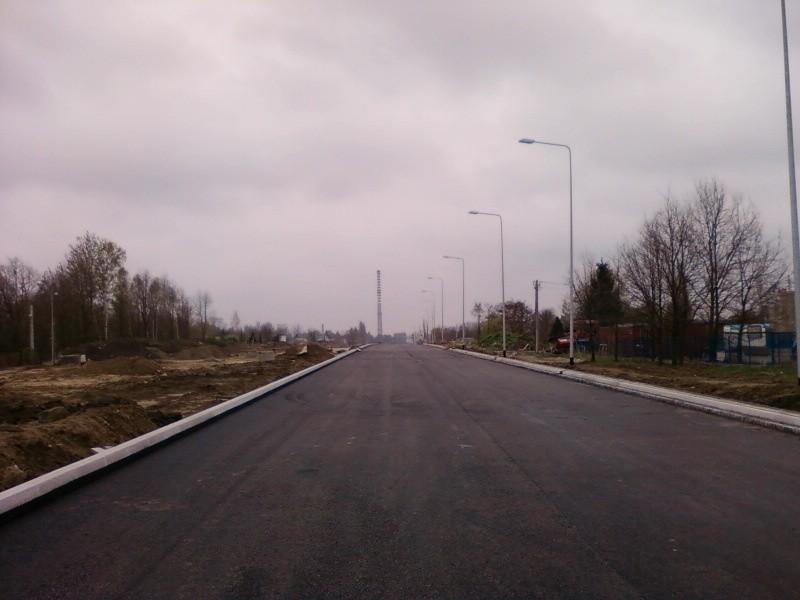 Jedna nitka miejscami prawie gotowa