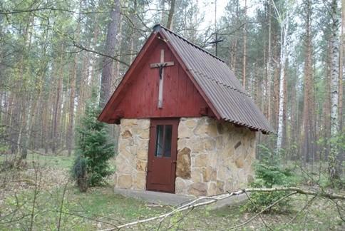 leśna kapliczki koło Karolinowa