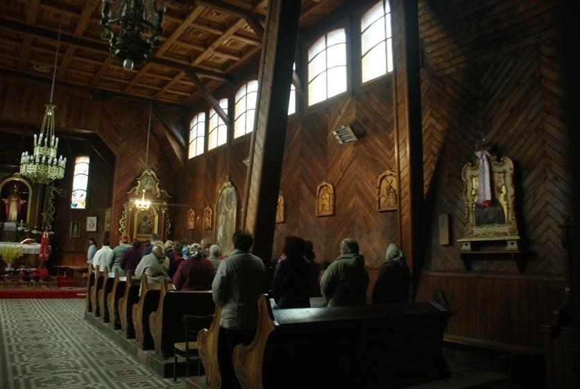wnętrze kościoła
