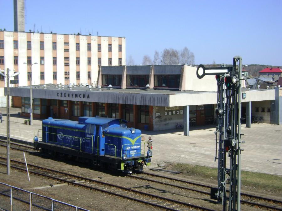 SM42-625 przy dworcu kolejowym w Czeremsze