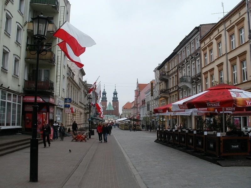 gnieźnieńskim deptakiem