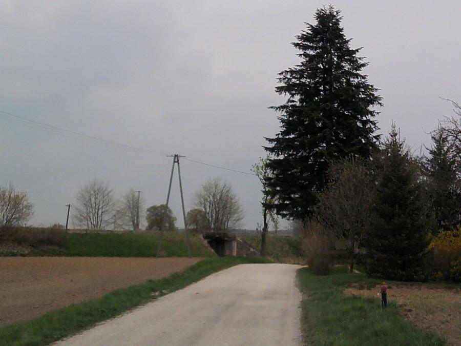 Przejazd pod nieczynną linią kolejową do Złotowa
