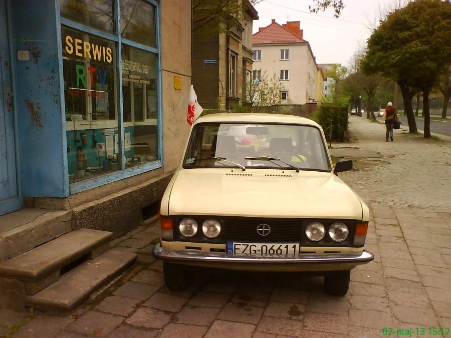 Polski Fiat i Polska Flaga ;p