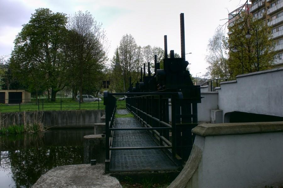 obiekt hydrotechniczny na Inie
