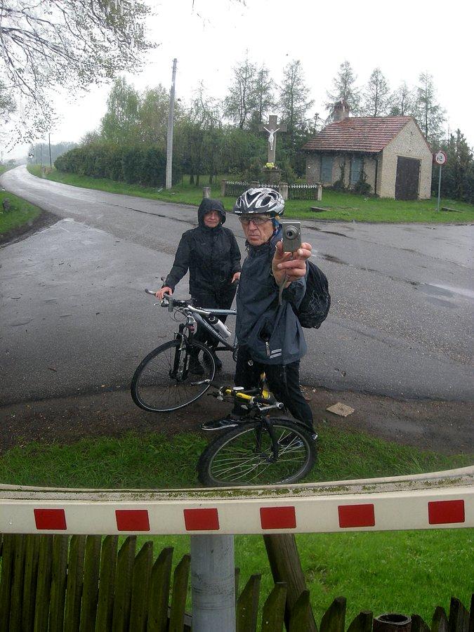 Cały dzień pochmurny i mokry.
