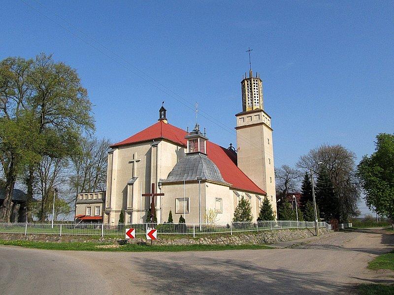 Chomętowo - kościół z dziwną wieżą
