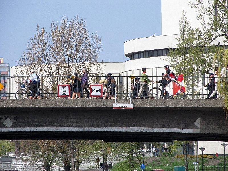 orkiestra gra aż miło