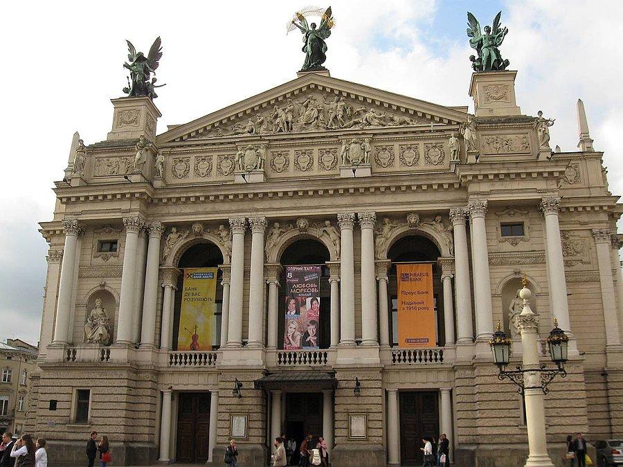 Opera we Lwowie.