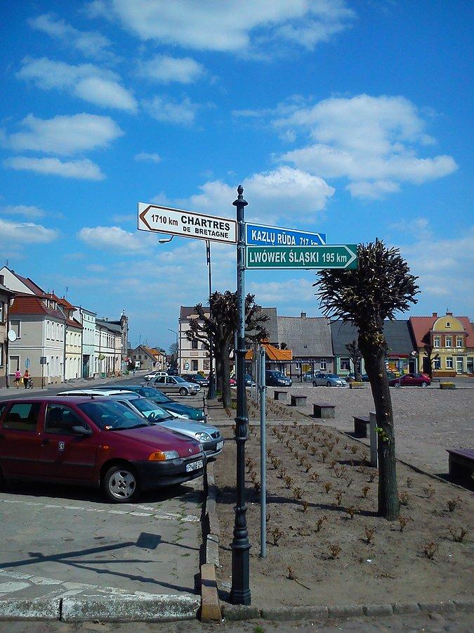 na wynku we Lwówku Wikp. może do Lwówka Śląskiego ... ?