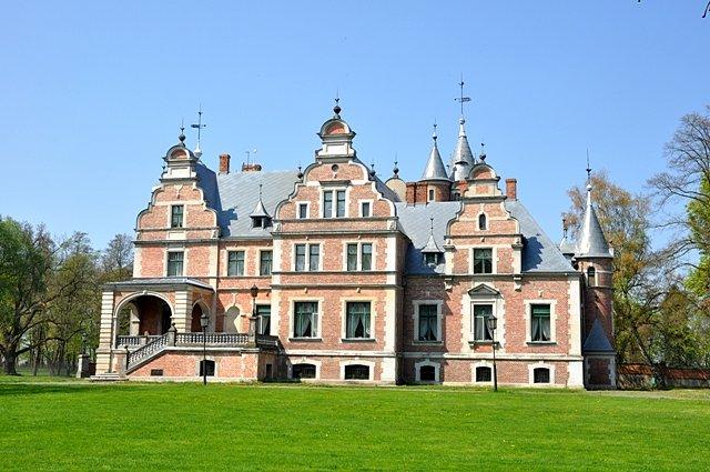 cd...Pałac w Kobylnikach