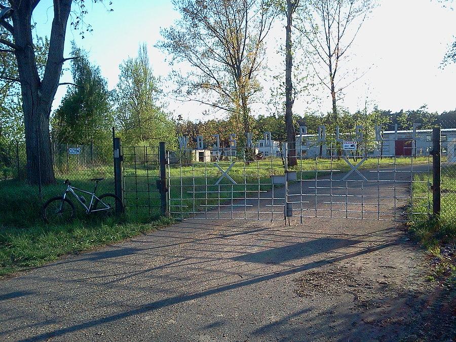 Brama wjazdowa do byłego 29. dr OP m. Nieczajna