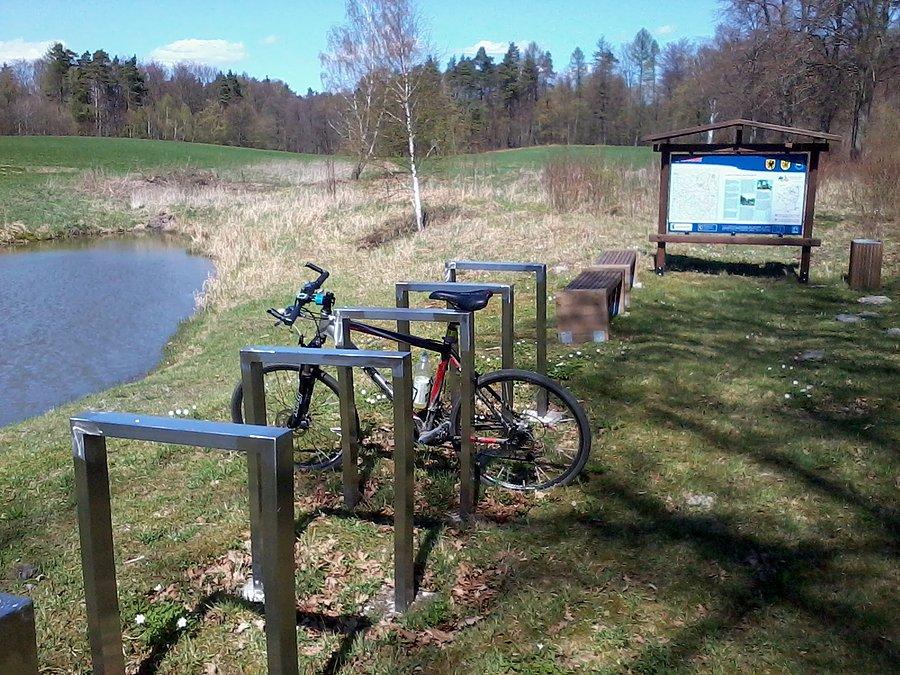 Punkt wypoczynku dla rowerzystów i turystów w Jastrzębcu