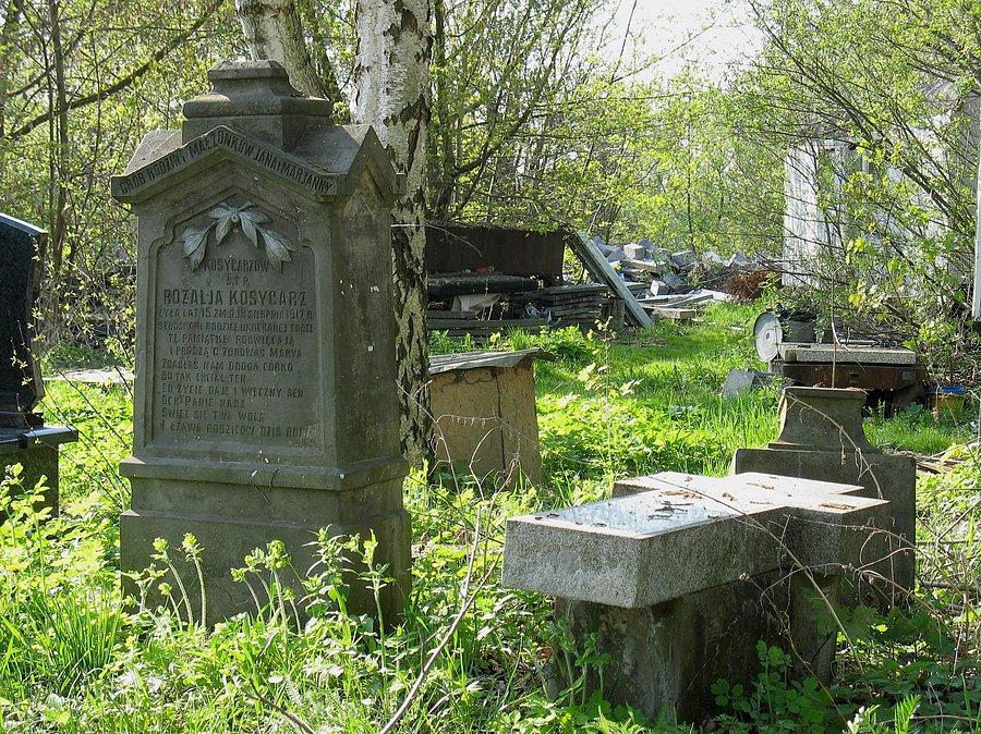 Lapidarium przy cmentarzu w Jazgarzewie