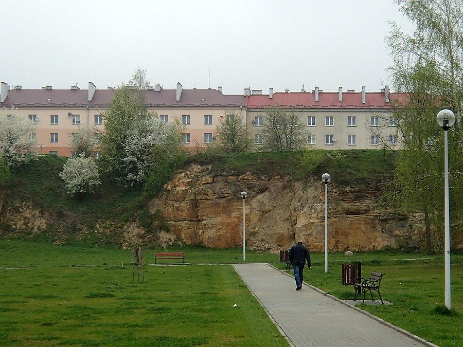 Starachowice - park przy skarpie
