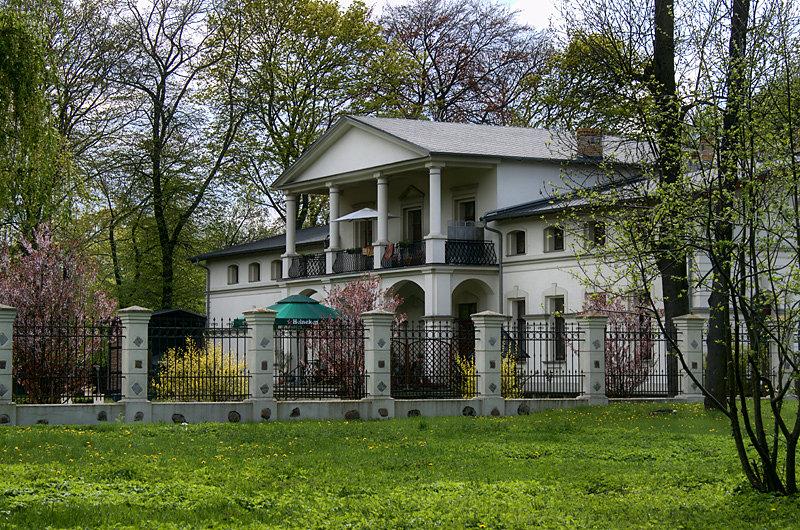 Pałac Panorama odkupiony od LOK przez prywatnych właścicieli