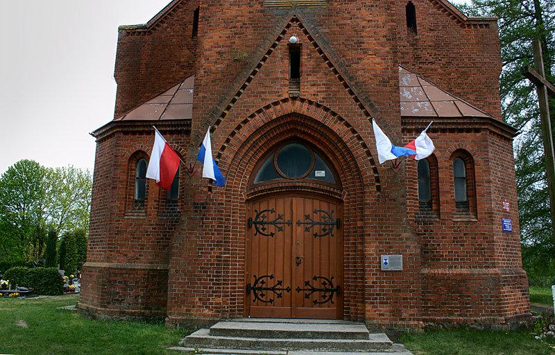 Neogotycki kościół filialny w miejscowości Sowno