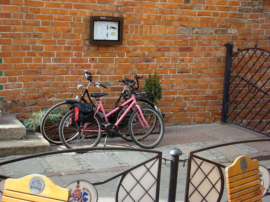 Wycieczka po Szczecinie w poszukiwaniu graffiti i murali. Nowe Stare Miasto . Nasze rowery