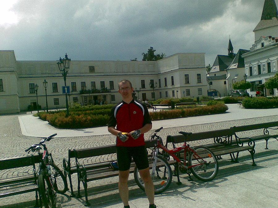 Karvina , w tle zamek Frysztat