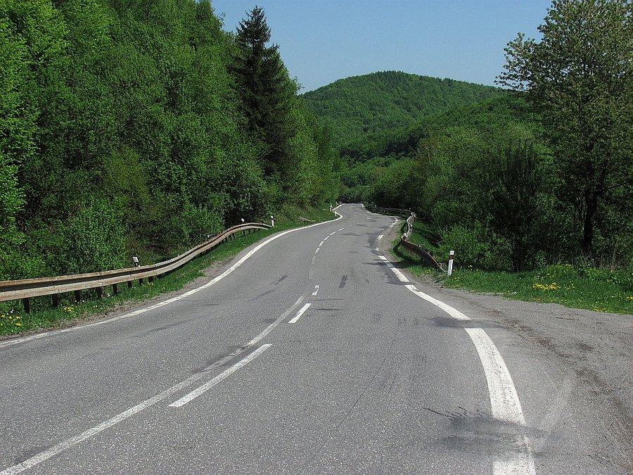 Rzut oka w tył na podjazd - niby nie widać ale ciągle 6%