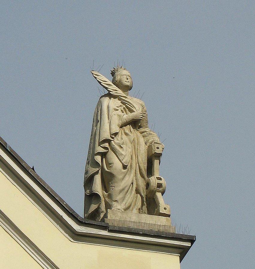Rzeźba patronki kościoła służewskiego