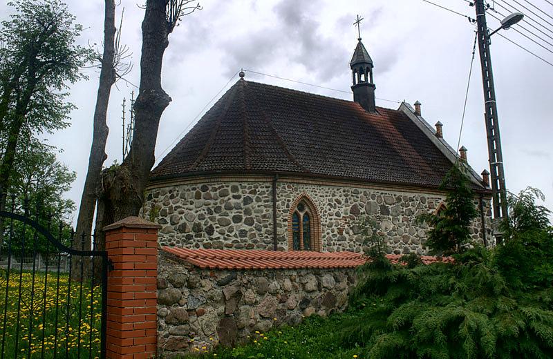Kościół pod wezwaniem Narodzenia NMP w Klępinie