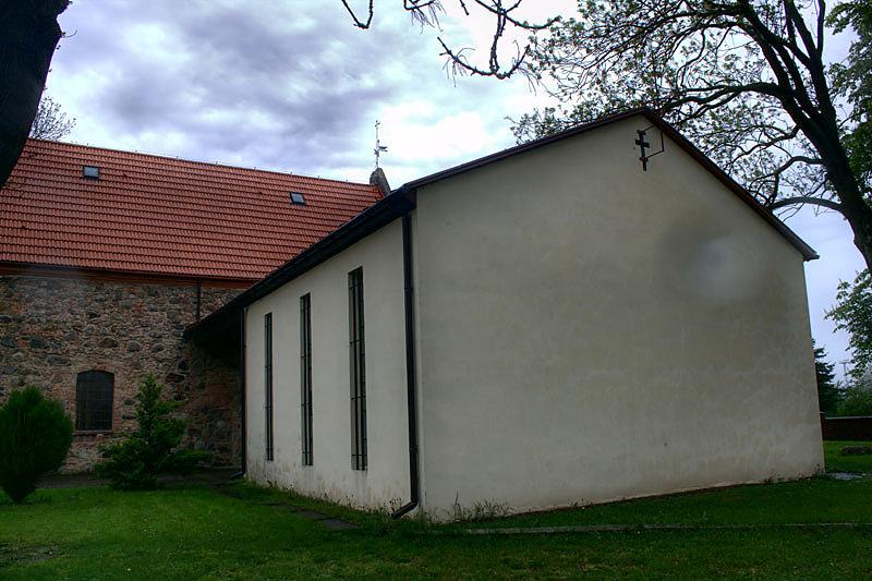 Dobudówka przy kościele