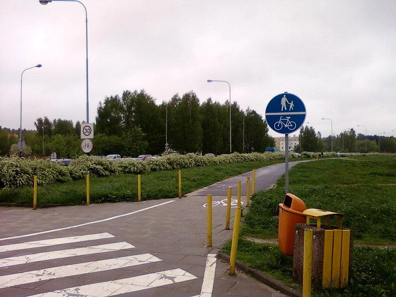 Tempo 30, ale jezdnią nadal nie wolno