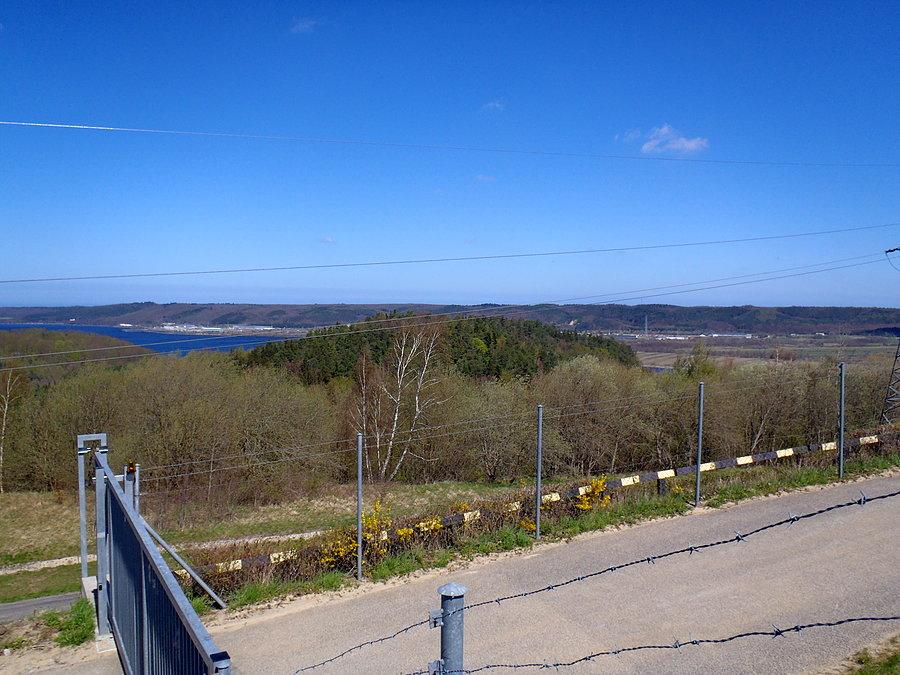 Za wzniesieniem na środku miała powstać elektrownia atomowa Żarnowiec