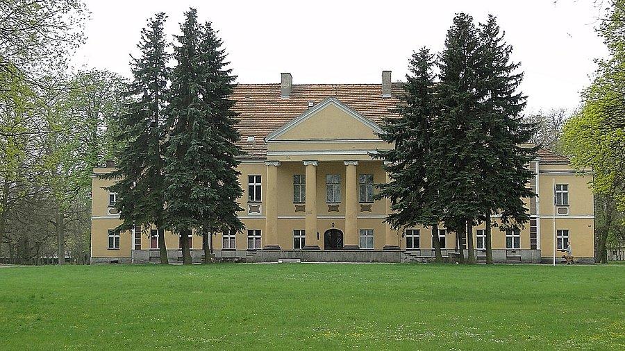 Pałac w Niechanowie