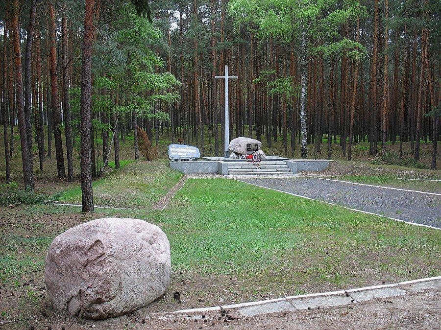 XV DyMnO - Pomnik Jerzyków w drodze do PK 21