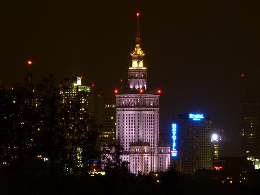 Warszawa nocą