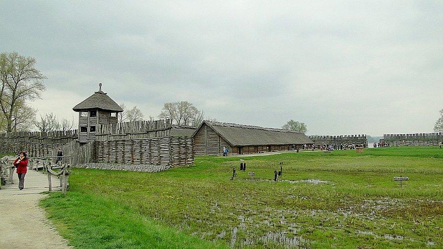 Biskupin w całej okazałości