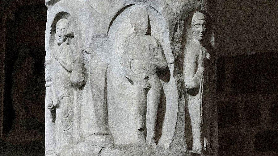 Goła baba w Kościele