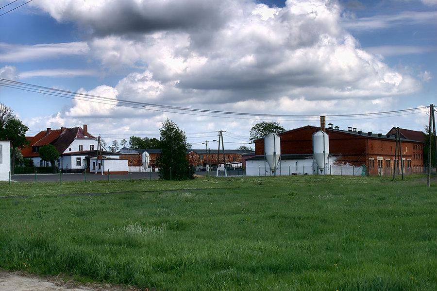 Podwórze folwarczne w Strzyżnie