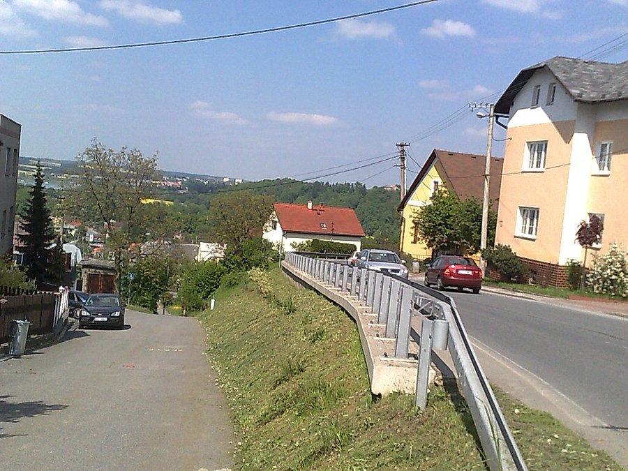Podjazd do Dehylova. Dziś pojechałem na skróty, drogą po lewej, myślałem że nie podjadę